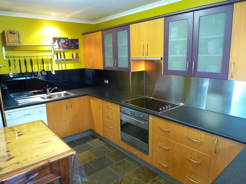 4 Sunnymeade Drive, Aberfoyle Park SA 5159