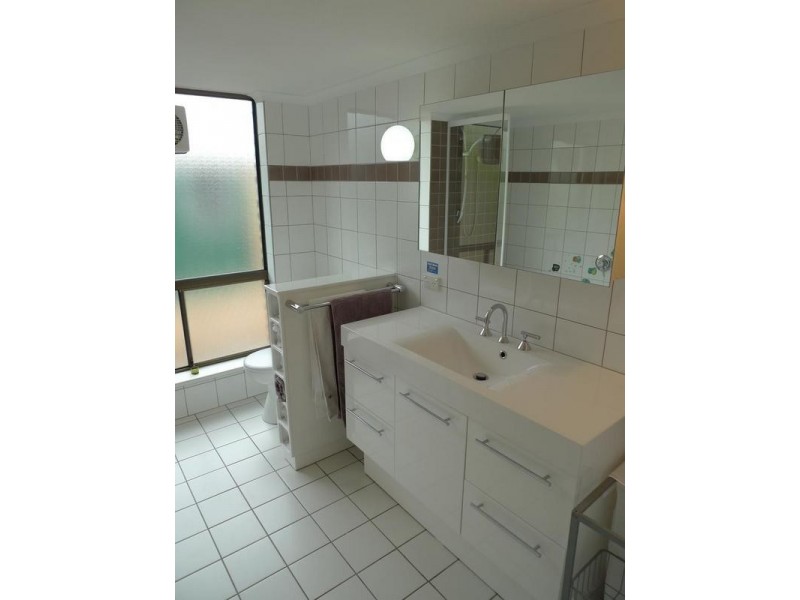 4 Sunnymeade Drive, Aberfoyle Park SA 5159