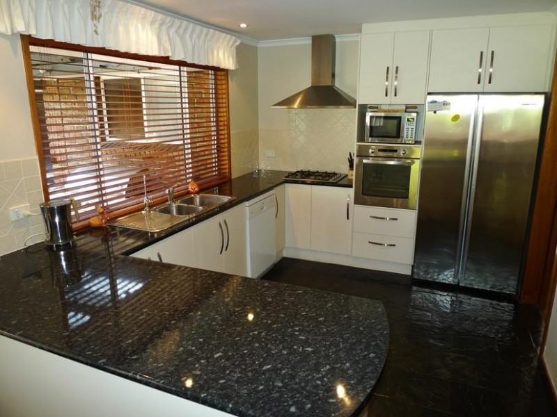 2 Jutland Parade, Woodcroft SA 5162