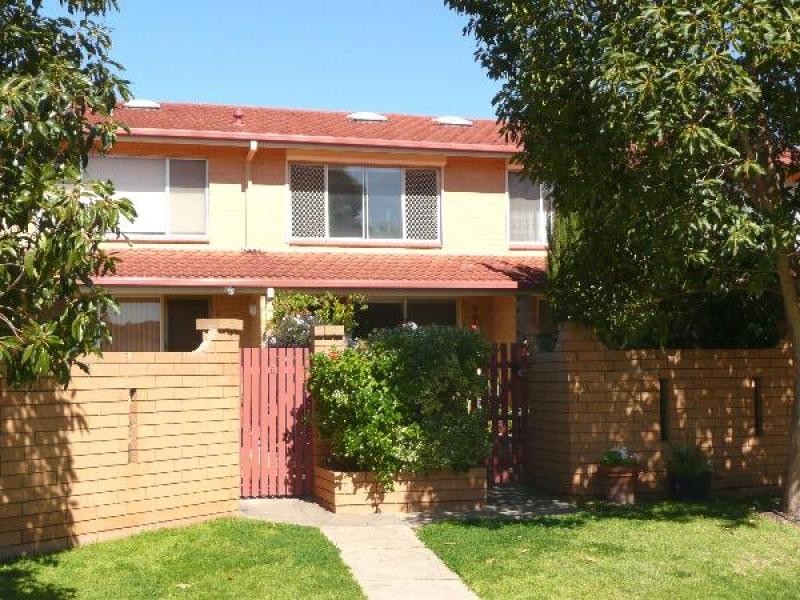 10/2 Evans Crescent, Oaklands Park SA 5046