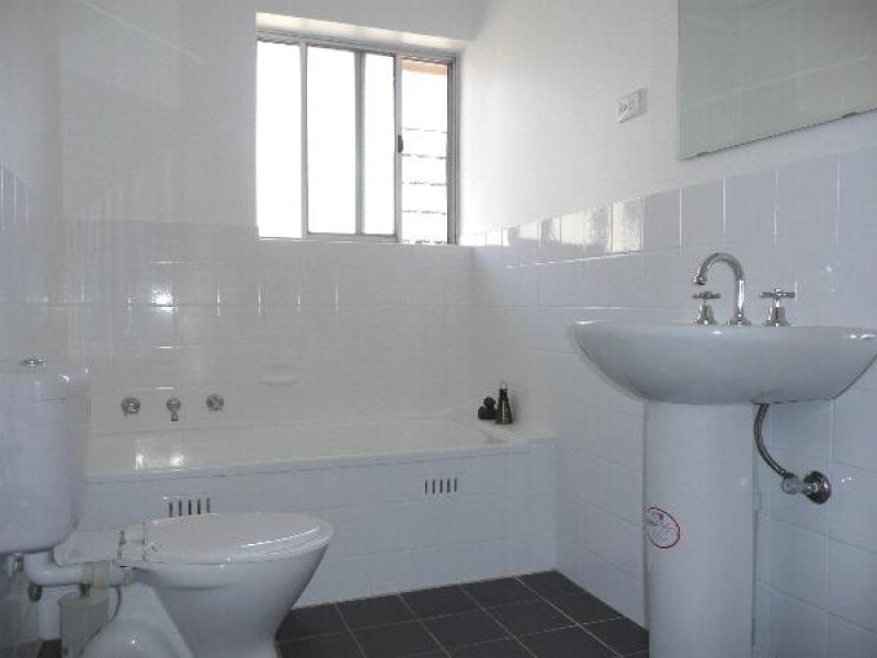 10/2 Evans Crescent, Oaklands Park SA 5046