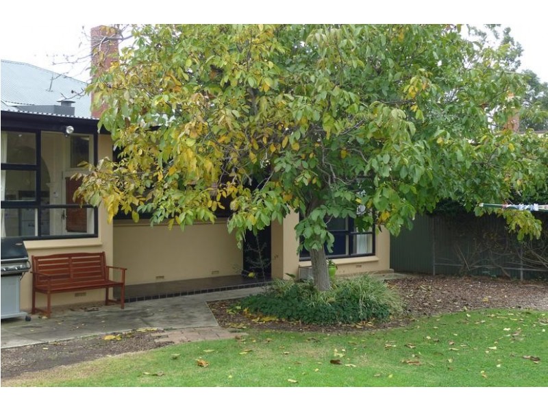 10 Albion Avenue, Glandore SA 5037