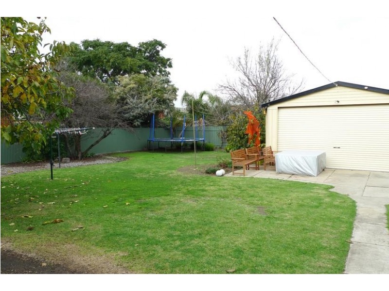 10 Albion Avenue, Glandore SA 5037