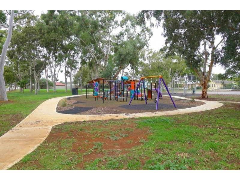 18 Sweetwater Street, Seacombe Gardens SA 5047