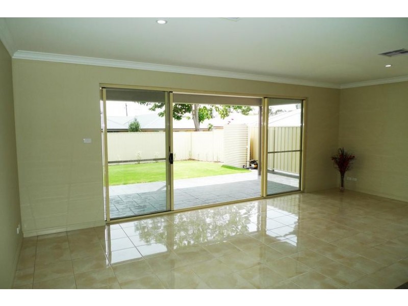 9a Sutton Avenue, Seacombe Gardens SA 5047