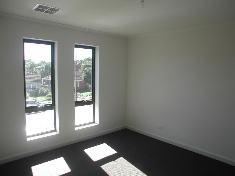 11B Raggatt Avenue, Mitchell Park SA 5043