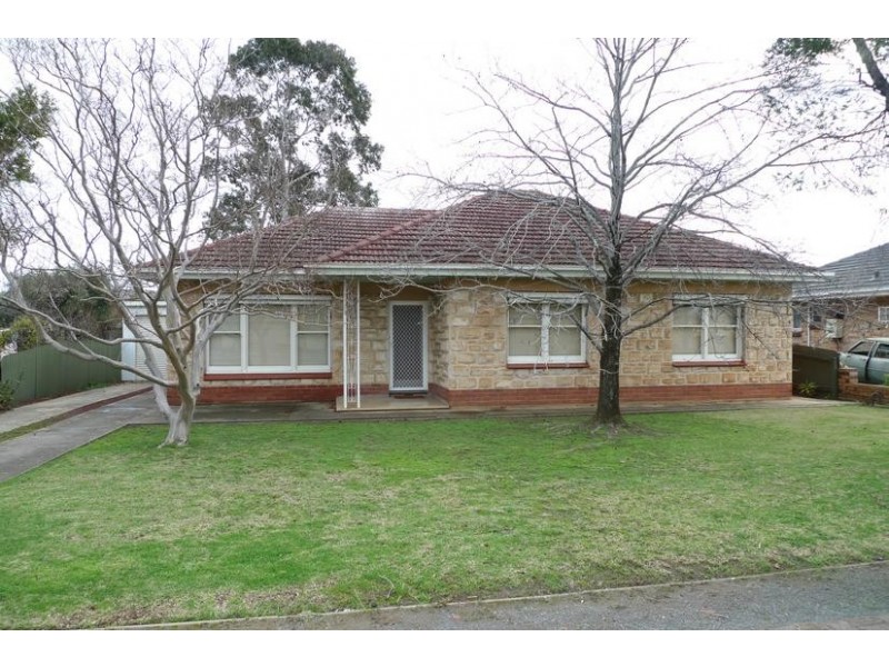 10 Wingfield Avenue, Clovelly Park SA 5042