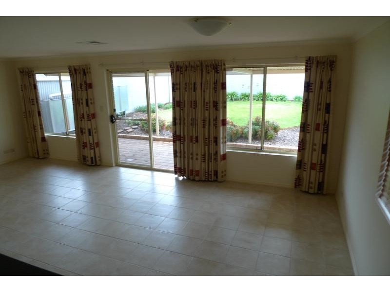 28 Alderman Avenue, Seacombe Gardens SA 5047