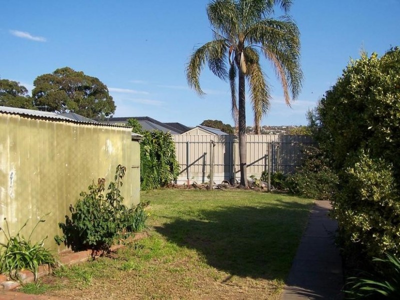 8 Crown Street, Dover Gardens SA 5048