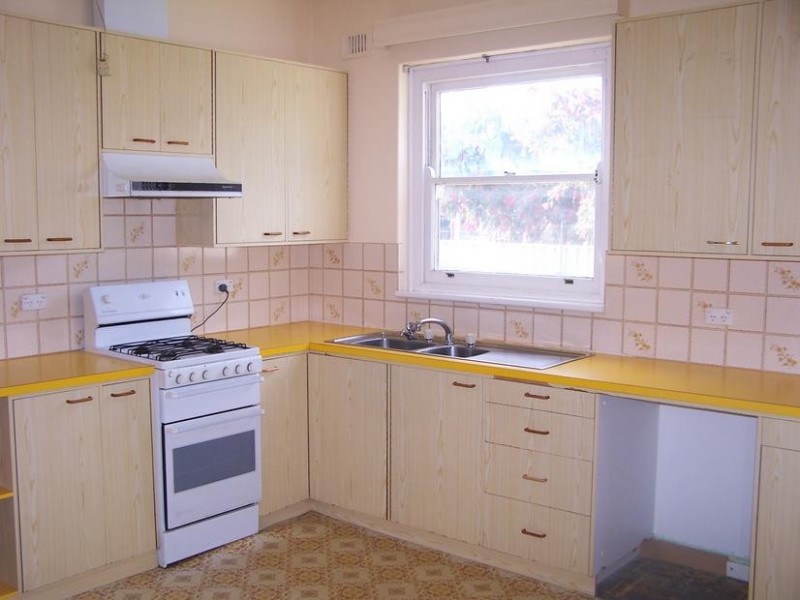 2 Greenasche Grove, Seacombe Gardens SA 5047