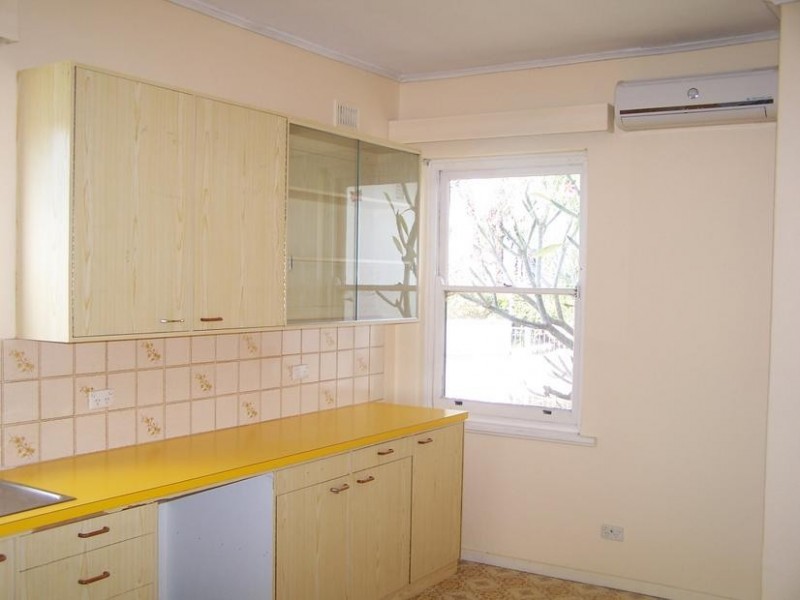 2 Greenasche Grove, Seacombe Gardens SA 5047