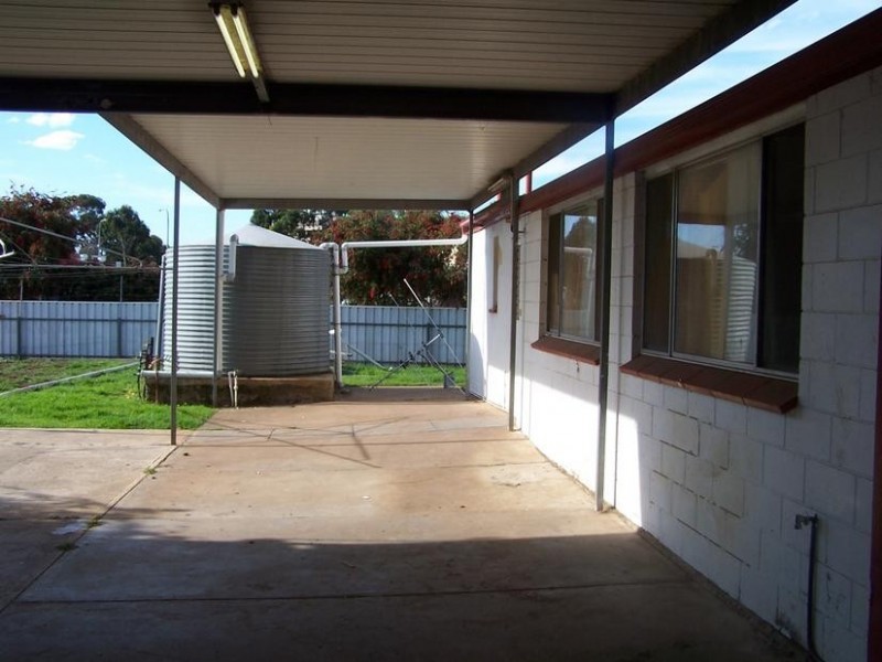 2 Greenasche Grove, Seacombe Gardens SA 5047