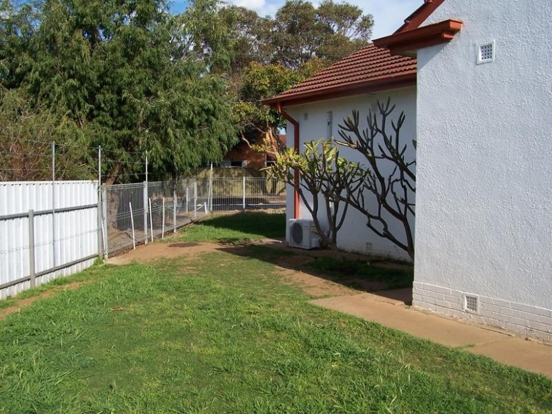 2 Greenasche Grove, Seacombe Gardens SA 5047