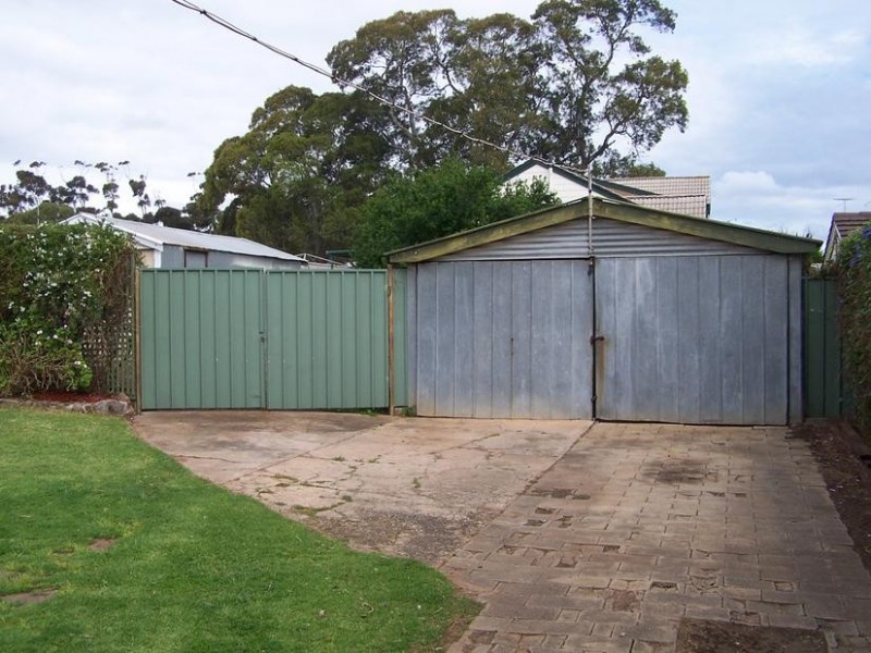 16 Oak Avenue, Clovelly Park SA 5042