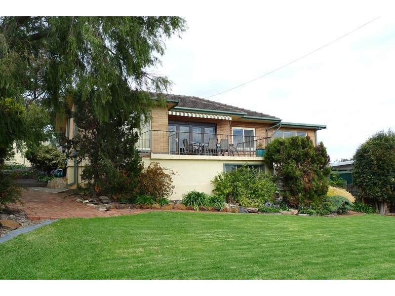 14 Hyland Avenue, Darlington SA 5047