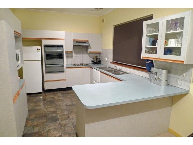 14 Hyland Avenue, Darlington SA 5047