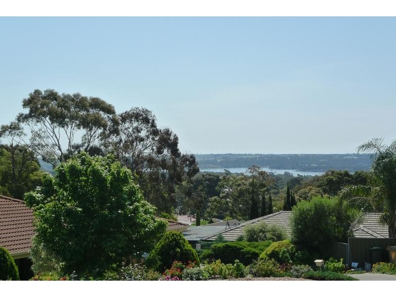 8 Nicolle Court, Happy Valley SA 5159