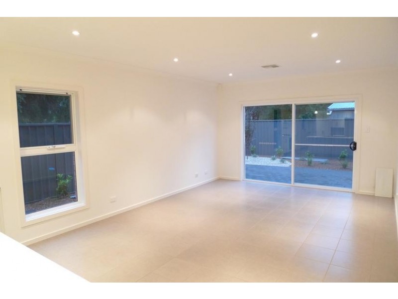 25 Maldon Avenue, Mitchell Park SA 5043