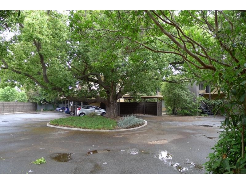 7/1b Hartland Avenue, Black Forest SA 5035