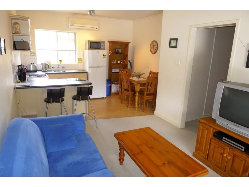 7/1b Hartland Avenue, Black Forest SA 5035