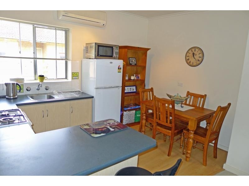 7/1b Hartland Avenue, Black Forest SA 5035