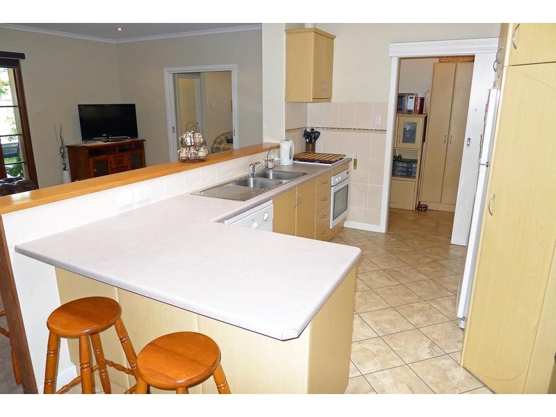 18 Barkuna Avenue, Mitchell Park SA 5043