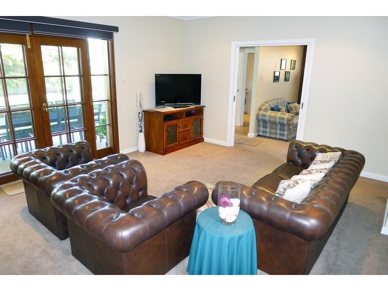 18 Barkuna Avenue, Mitchell Park SA 5043