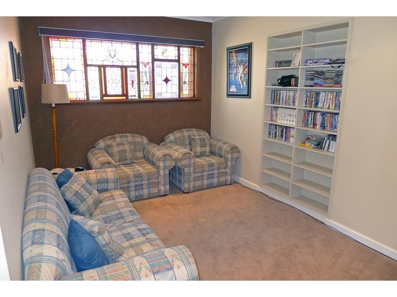 18 Barkuna Avenue, Mitchell Park SA 5043