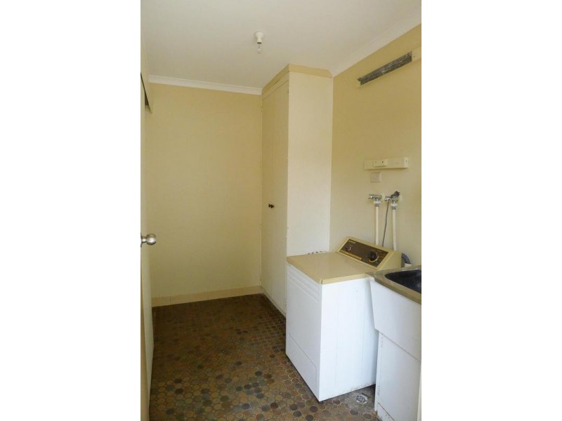 28 Tatiara Road, Happy Valley SA 5159