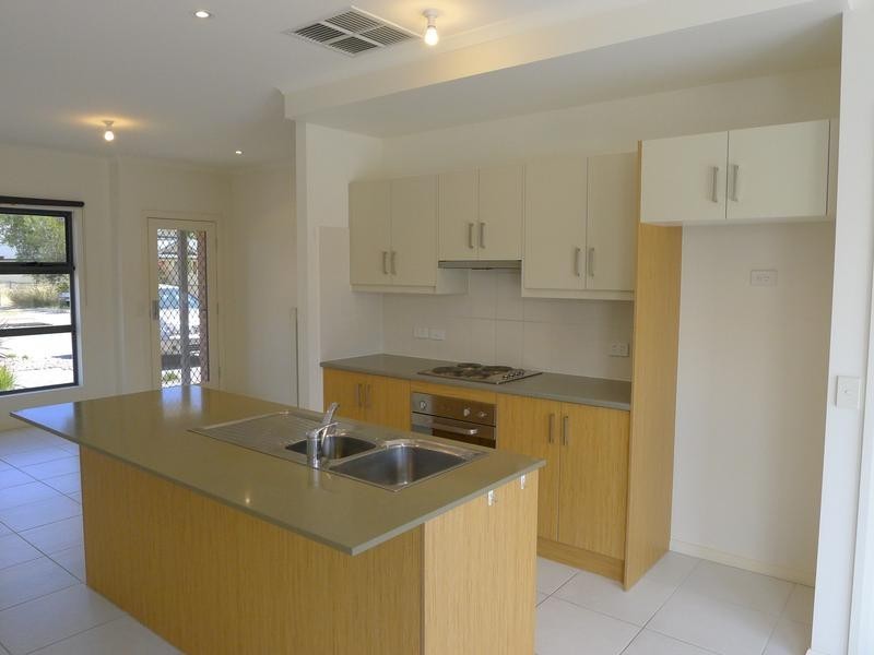 9a Albany Crescent, Oaklands Park SA 5046