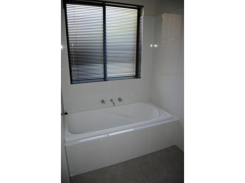 10 Ella Street, Dover Gardens SA 5048