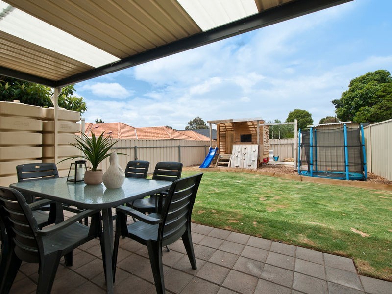 1 Kent Avenue, Seacombe Gardens SA 5047