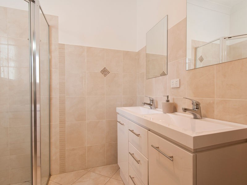 1 Kent Avenue, Seacombe Gardens SA 5047