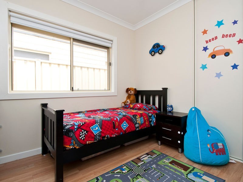1 Kent Avenue, Seacombe Gardens SA 5047