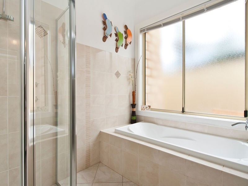 1 Kent Avenue, Seacombe Gardens SA 5047