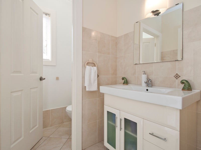 1 Kent Avenue, Seacombe Gardens SA 5047