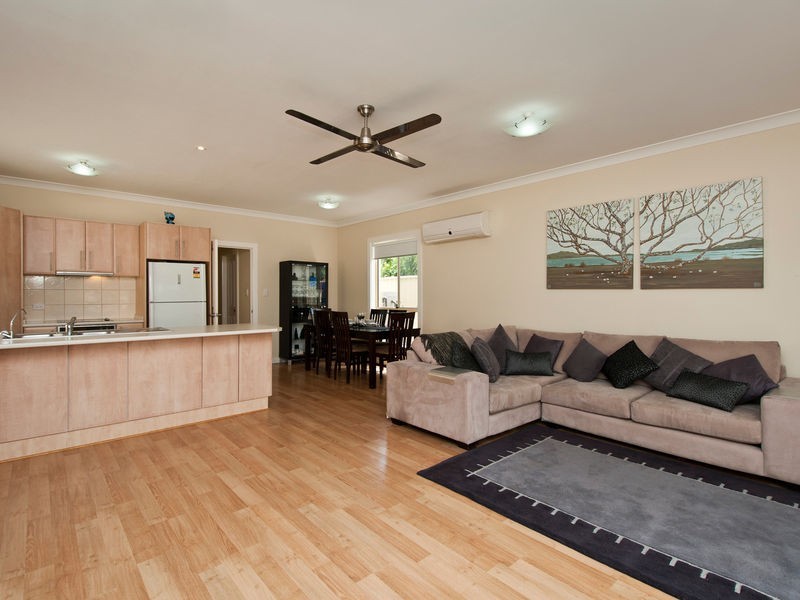 1 Kent Avenue, Seacombe Gardens SA 5047