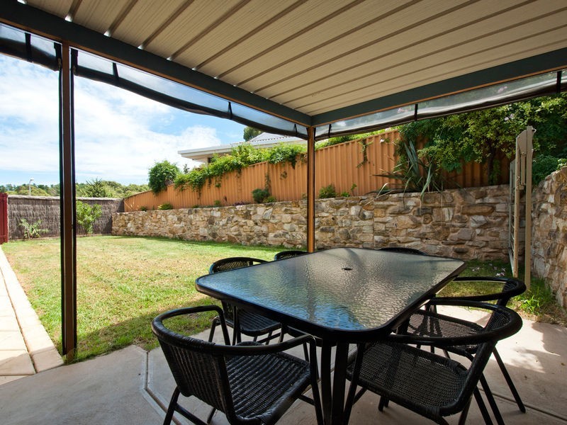 9 Scarvell Avenue, Trott Park SA 5158