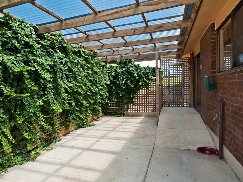 9 Scarvell Avenue, Trott Park SA 5158