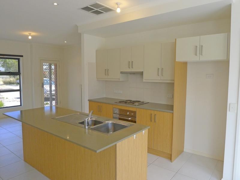 7 Albany Crescent, Oaklands Park SA 5046