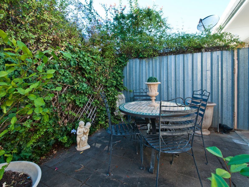 1/18 Pleasant Avenue, Glandore SA 5037