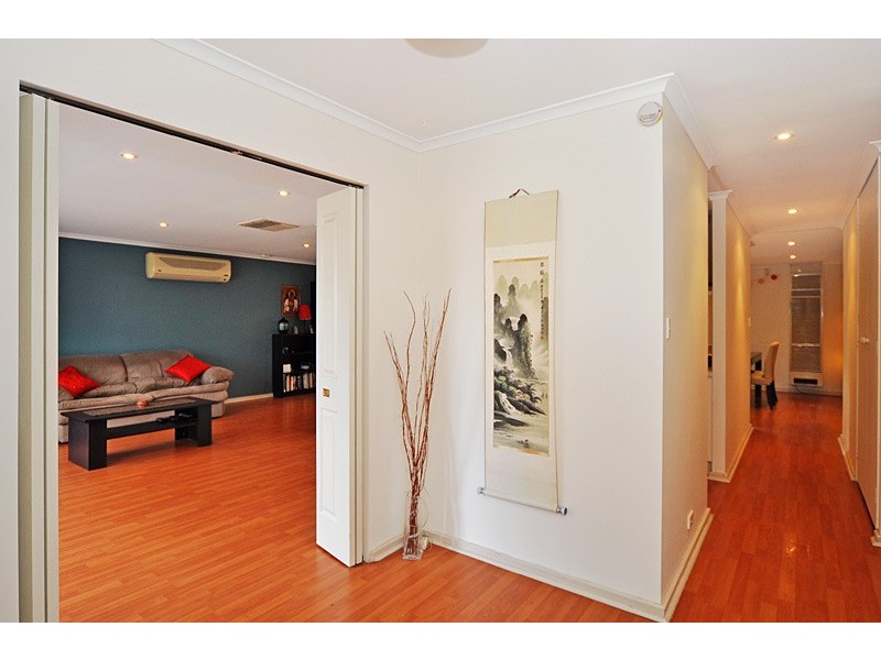 2 Davey Court, Happy Valley SA 5159