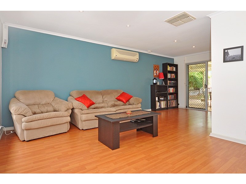 2 Davey Court, Happy Valley SA 5159