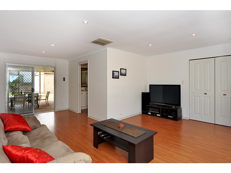 2 Davey Court, Happy Valley SA 5159