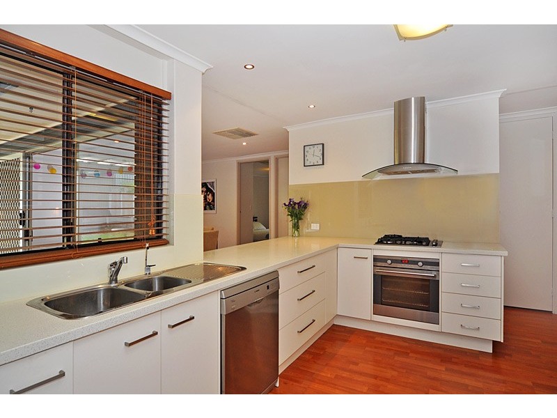 2 Davey Court, Happy Valley SA 5159