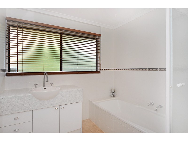 2 Davey Court, Happy Valley SA 5159