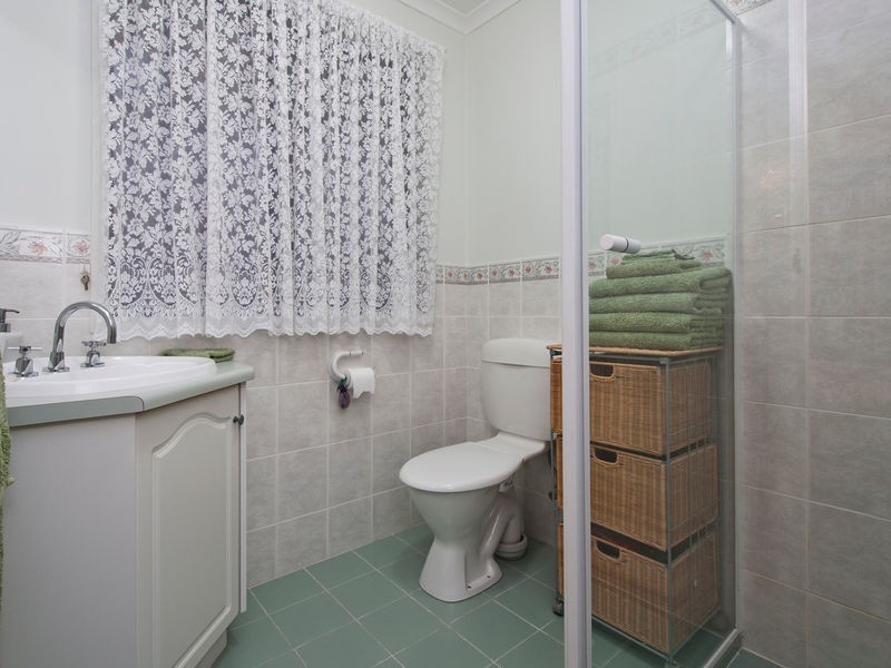 13 Paignton Close, Moana SA 5169