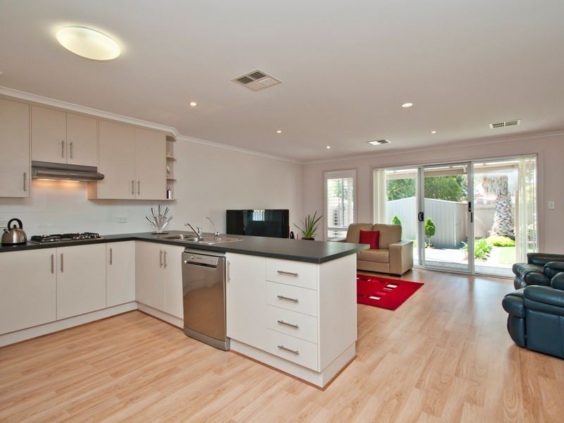 35a Neath Avenue, Dover Gardens SA 5048