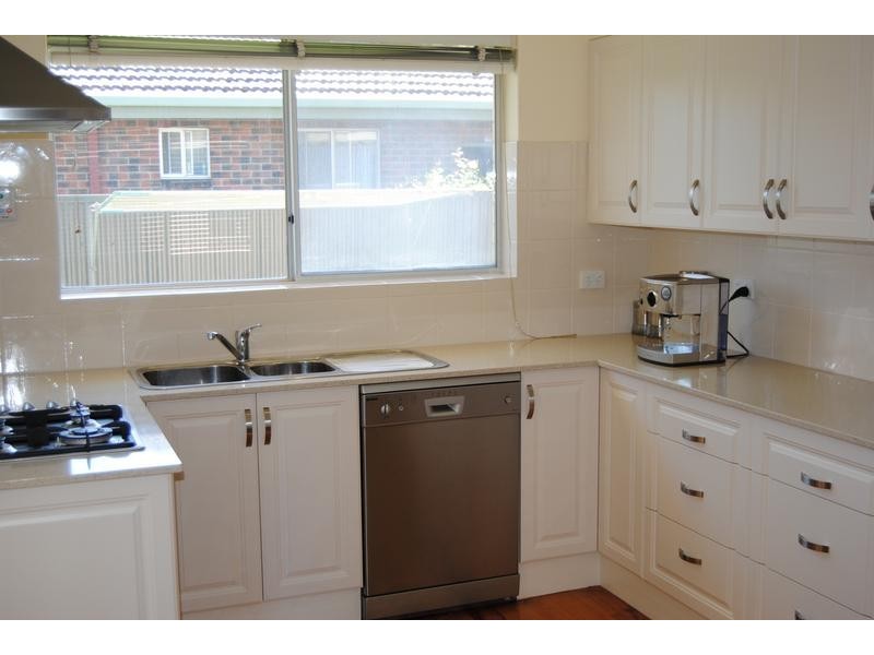 1/6 First Avenue, Warradale SA 5046