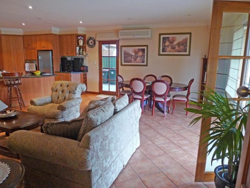 15 Ballara Avenue, Warradale SA 5046